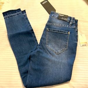 NWT Kensie Jeans skinny mid rise Pilsey